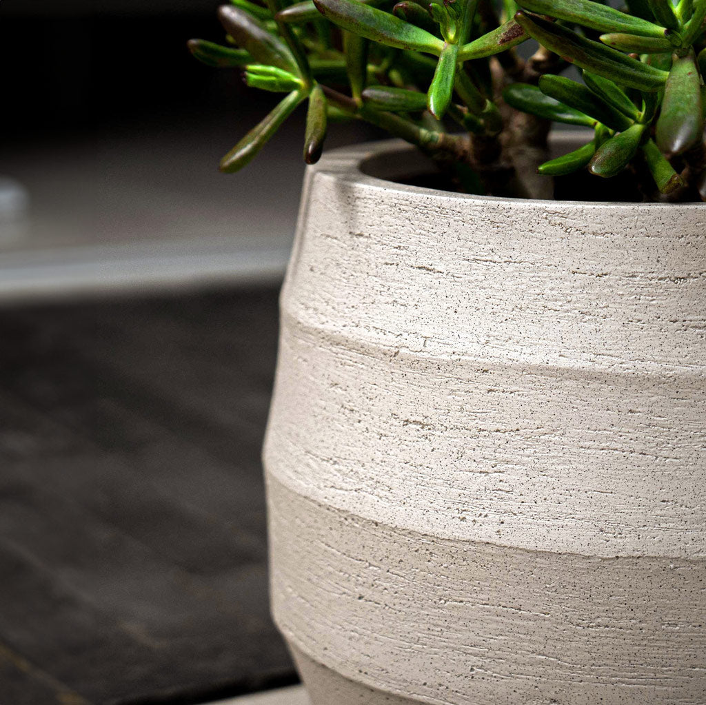 Bordo Balloon Planter - Sand Close Up