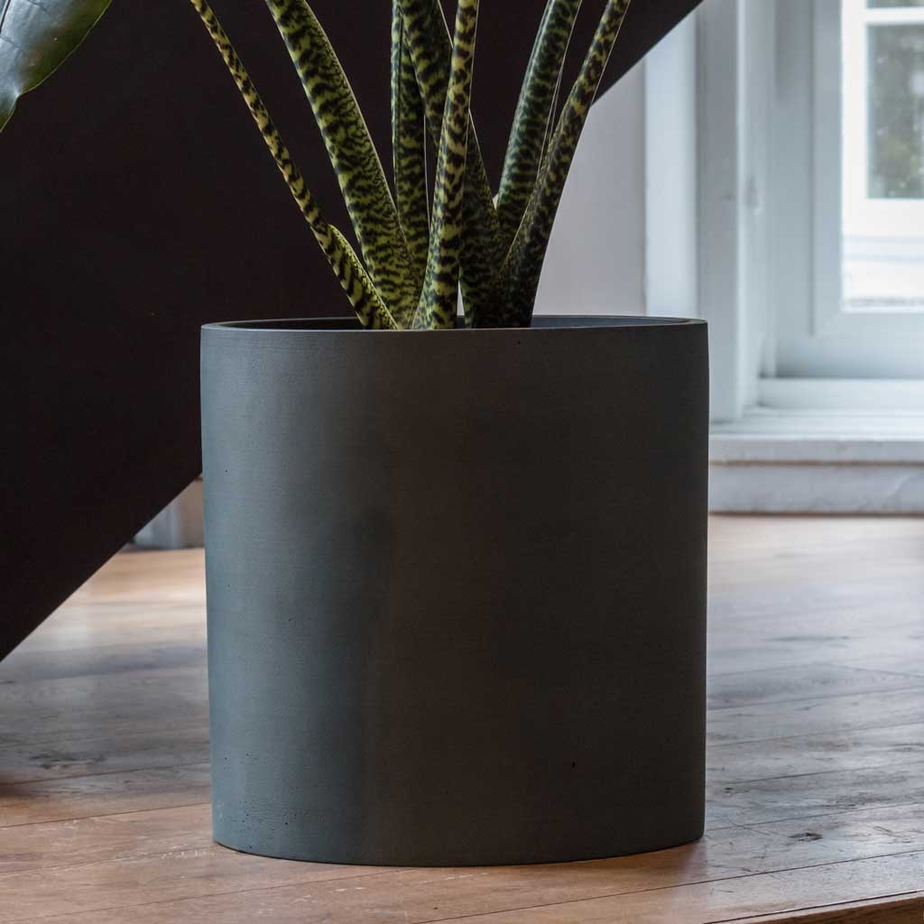 Max Refined Planter - Pine Green Close Up