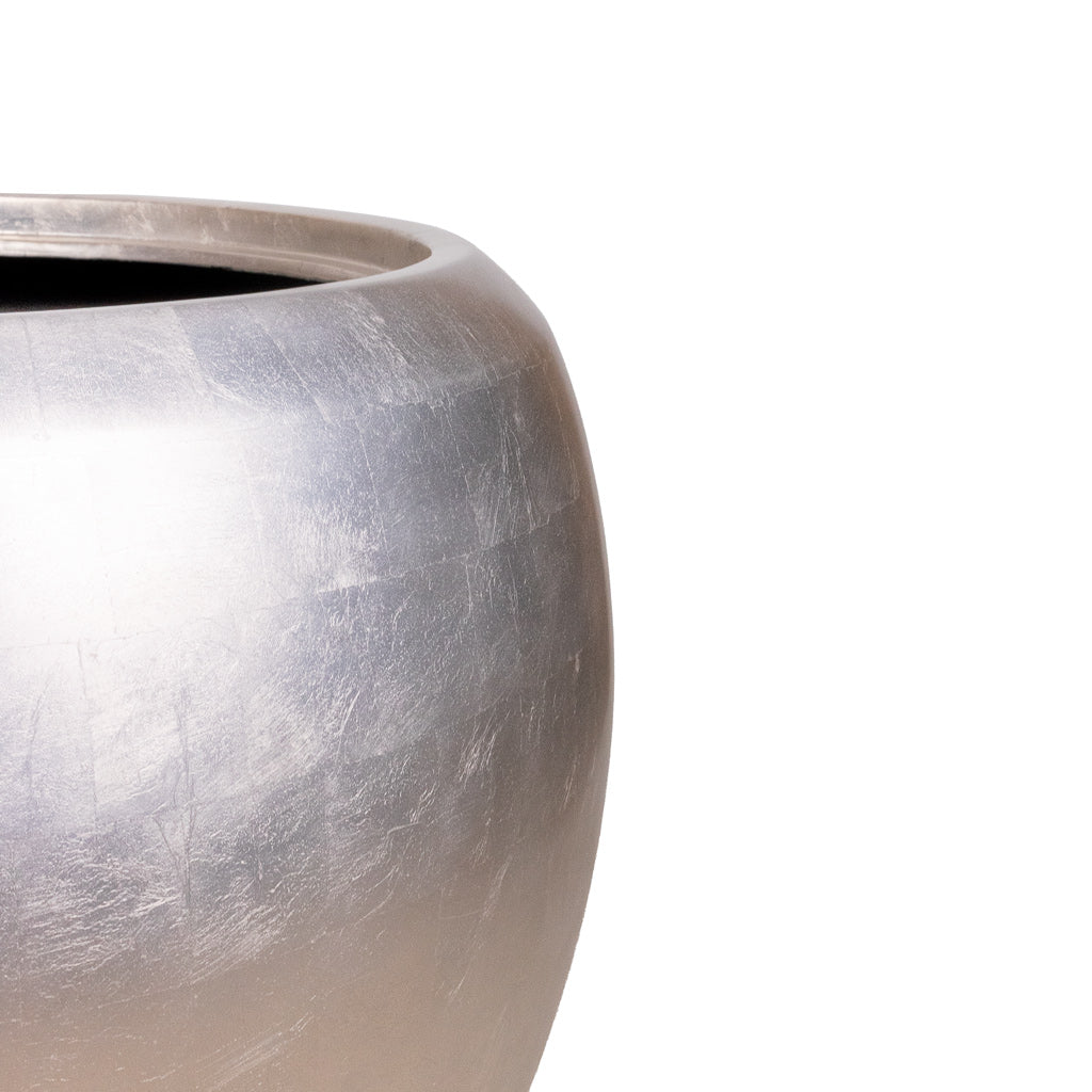 Metallic Couple Pot Light Champagne CLose Up of Rim Shot
