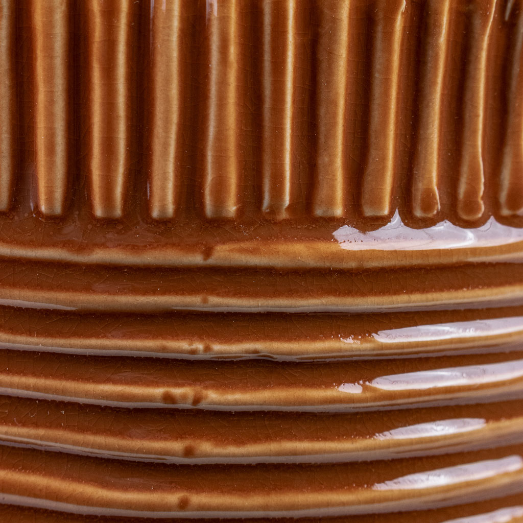 Nona Pot Horizon Close Up