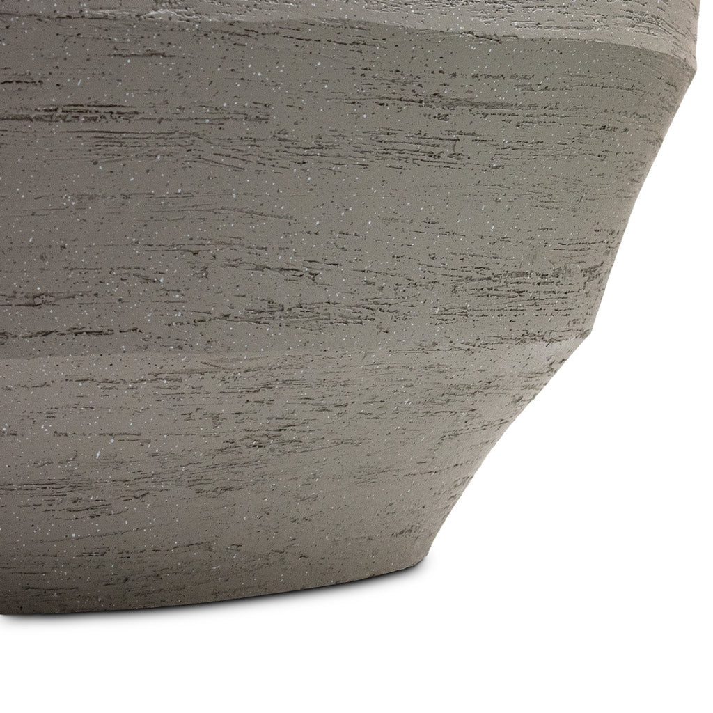 Bordo New Egg Pot Planter - Clay Base