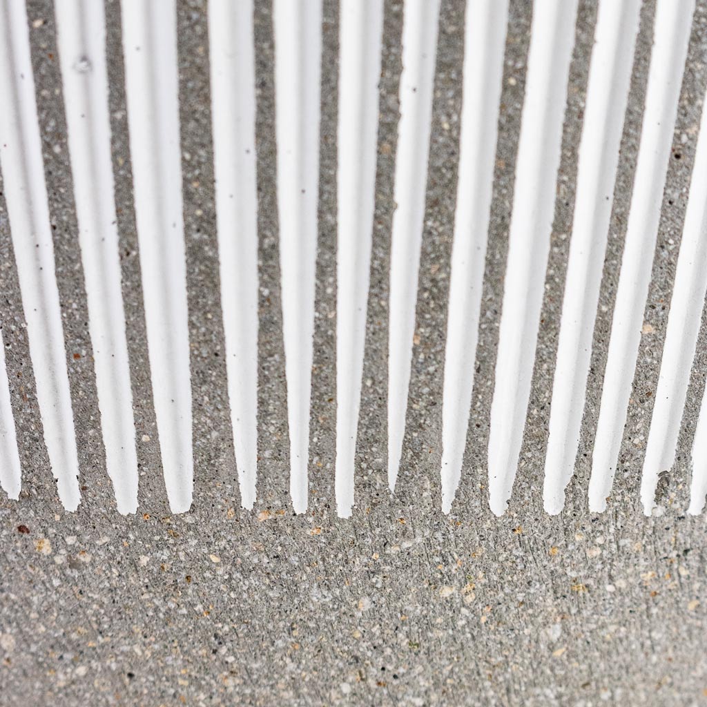 Ridged Jesslyn Plant Pot - White Stripe
