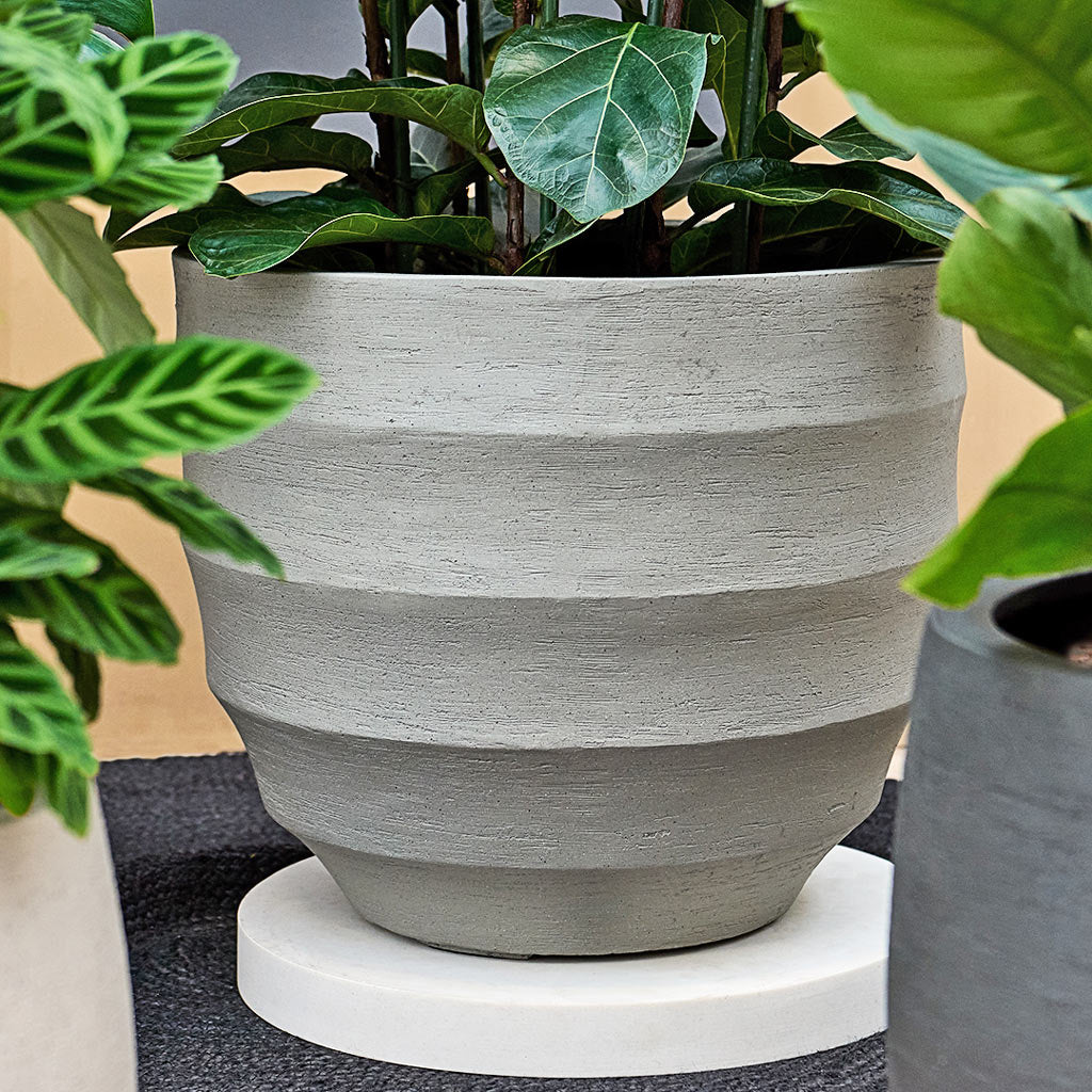 Bordo New Egg Pot Planter - Clay Close Up