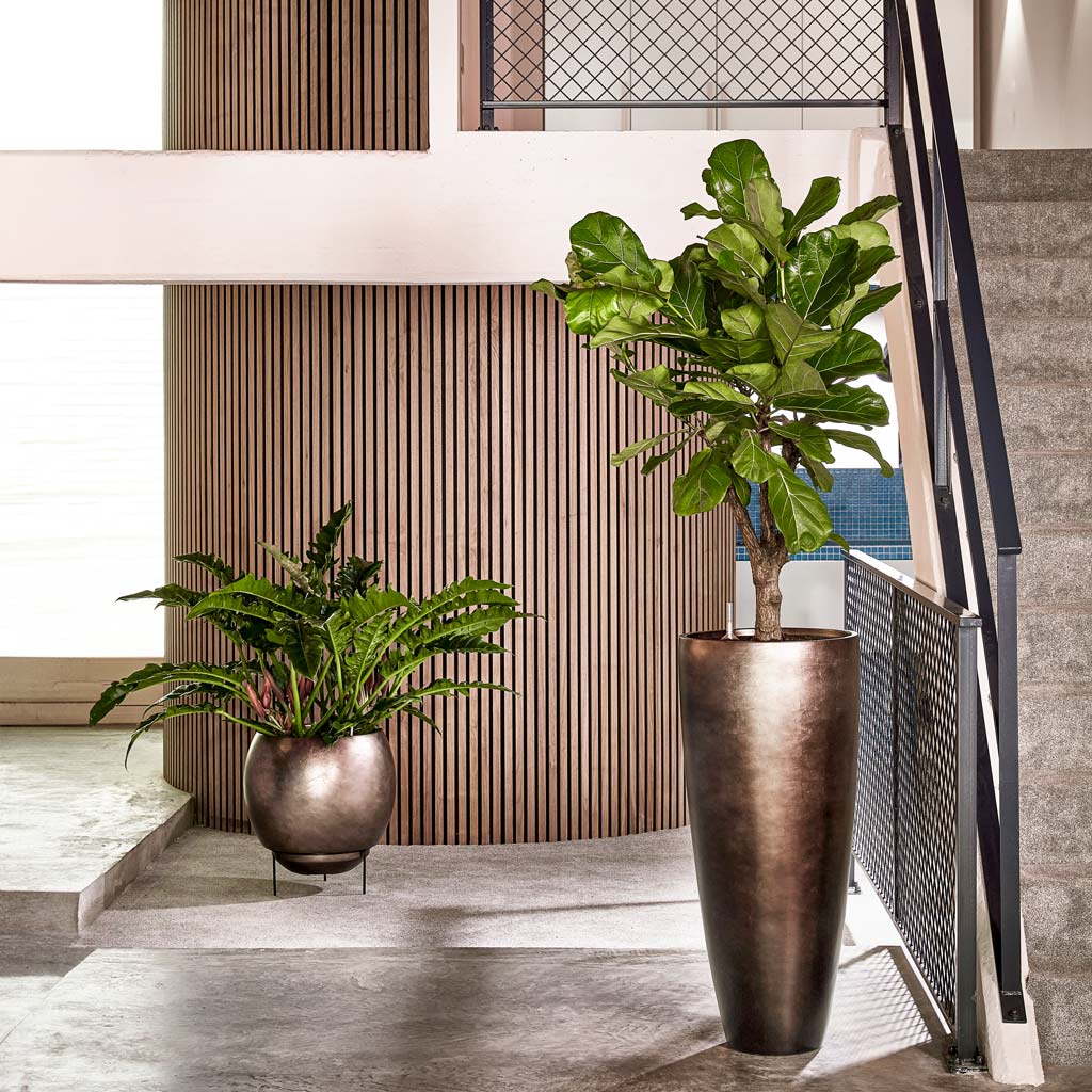 Metallic Partner Planter - Matt Coffee & Globe
