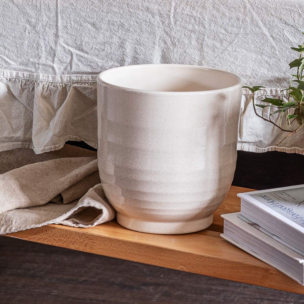 Sofia Plant Pot In Vanilla