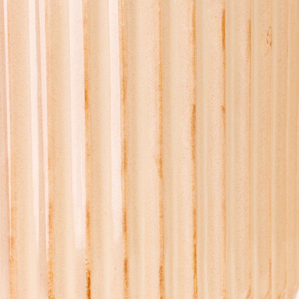 Willow Ribbed Pot Sepia Close up