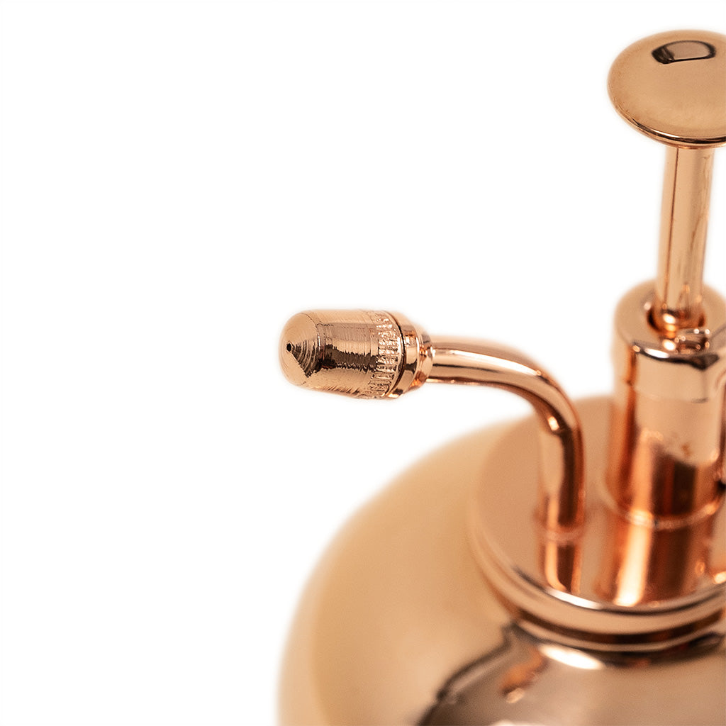 Haws Smethwick Spritzer in Copper Close-Up